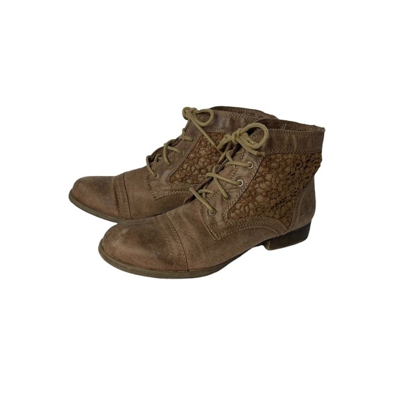 Mossimo Kessi Crochet Boots - Picture 2 of 6